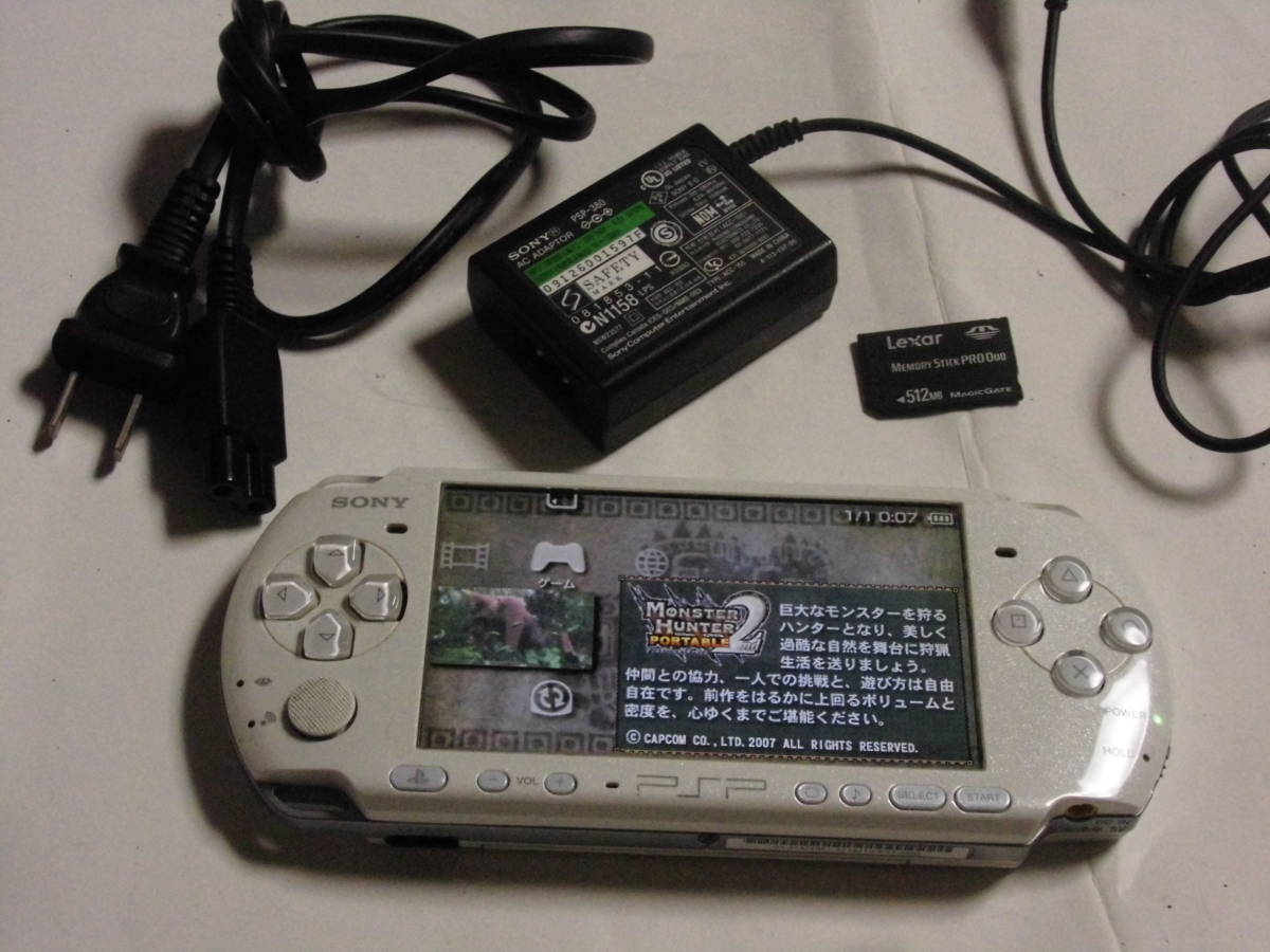 極上 SONY PSP3000 パールホワイト(PSP1000シリーズ)｜売買された 