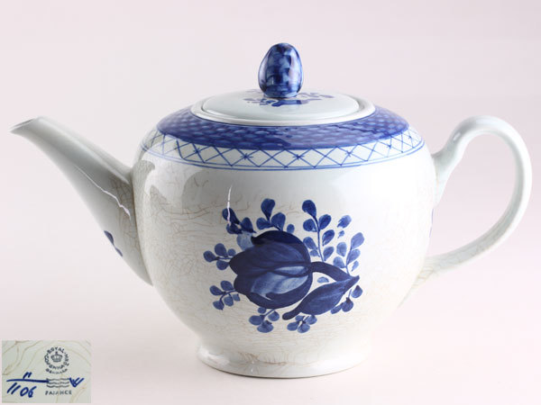 超安い ロイヤルコペンハーゲン ブルーフラワー ティーキャディ 茶壷
