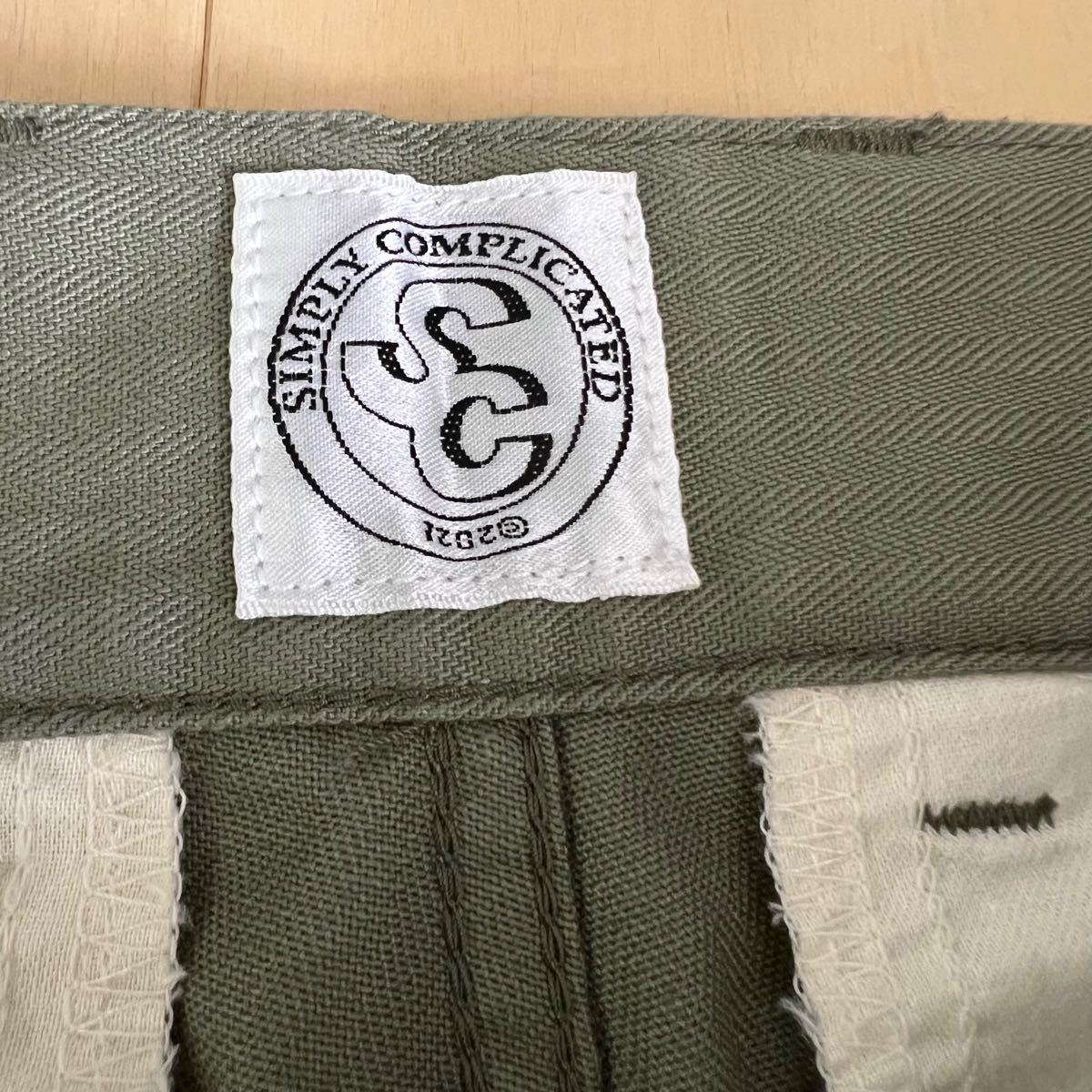 Simply Complicated BAKER CARGO PANTS OLIVE Mサイズ｜PayPayフリマ