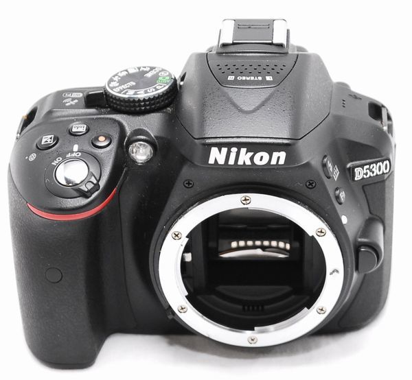 【超美品 8690ショット・付属品完備 豪華セット】Nikon ニコン D5300 AF-S 18-140mm VR_画像4