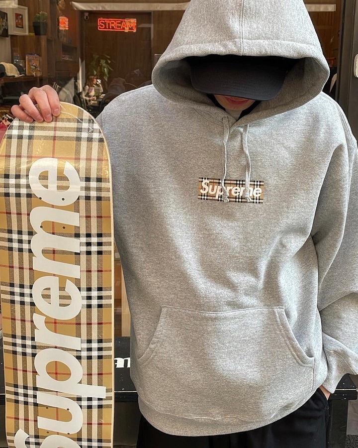 Supreme × Burberry Box Logo Hooded Sweatshirt Grey / L 