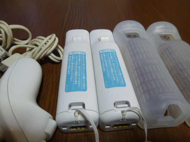 RSJN099【送料無料 動作確認済】Wii リモコン ヌンチャク ジャケット ストラップ　 2個セット ホワイト　白　カバー
