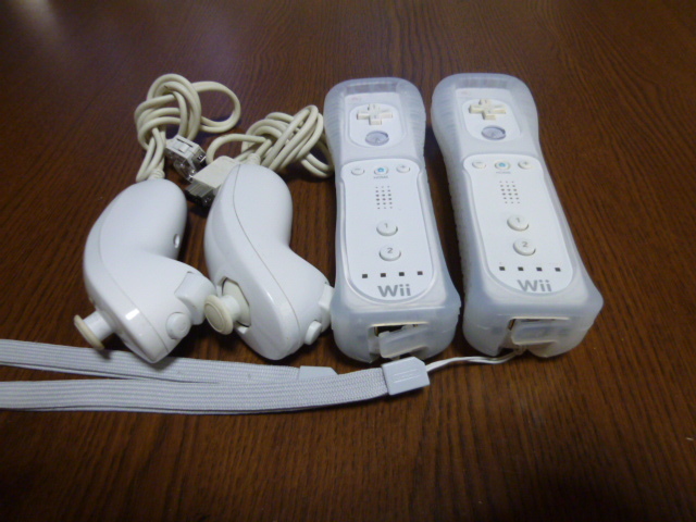 RSJN099【送料無料 動作確認済】Wii リモコン ヌンチャク ジャケット ストラップ　 2個セット ホワイト　白　カバー