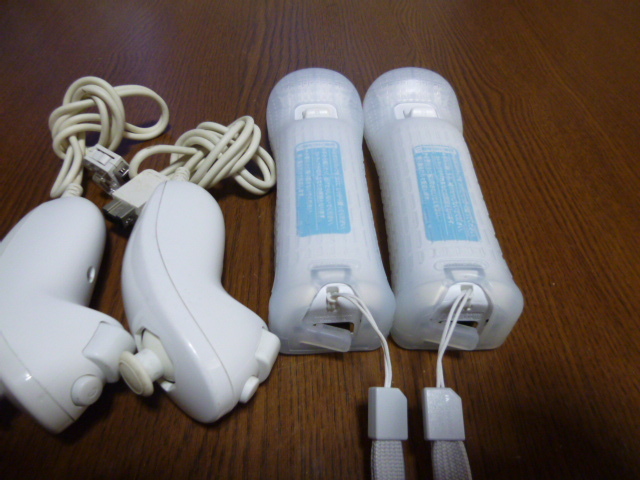 RSJN020【送料無料 動作確認済】Wii リモコン ヌンチャク ジャケット ストラップ　 2個セット ホワイト　白　カバー
