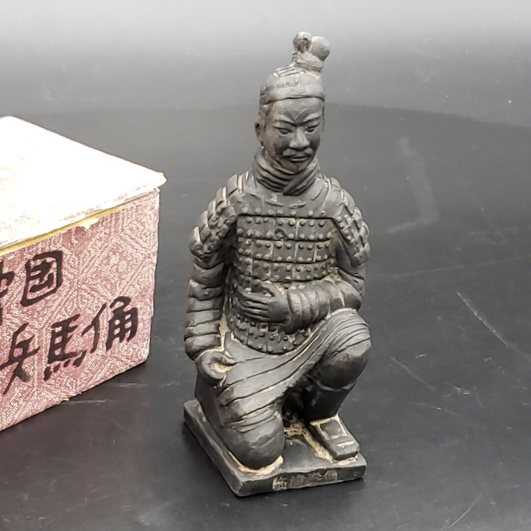プラスy968 中国 兵馬俑 へいばよう 兵士 人形 置物 複製 中国古玩
