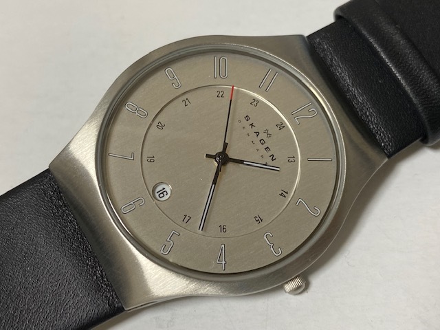 スカーゲン SKAGEN ウルトラスリム 233XXLSLC 革ベルト 展示未使用品 電池交換済_画像2