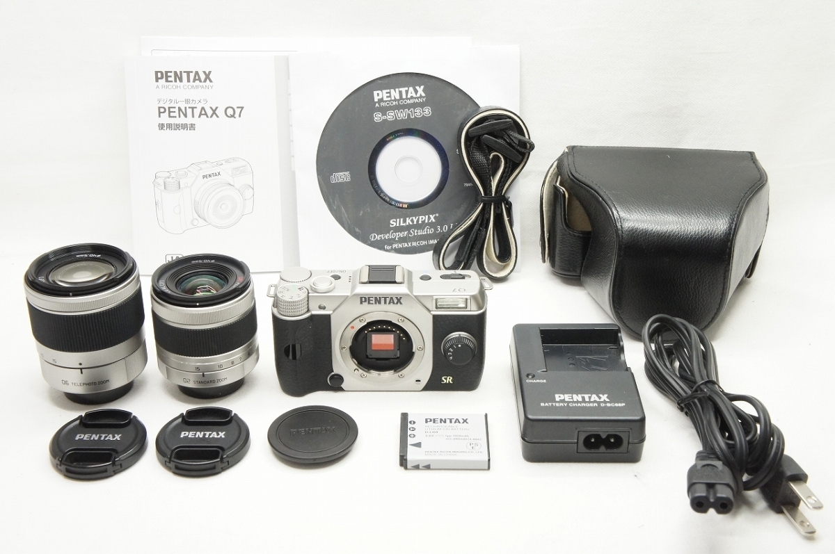 アルプスカメラ 良品 PENTAX ペンタックス Q7 新着 格安新品 シルバー ミラーレス一眼カメラ ケース付 220307i ダブルズームキット