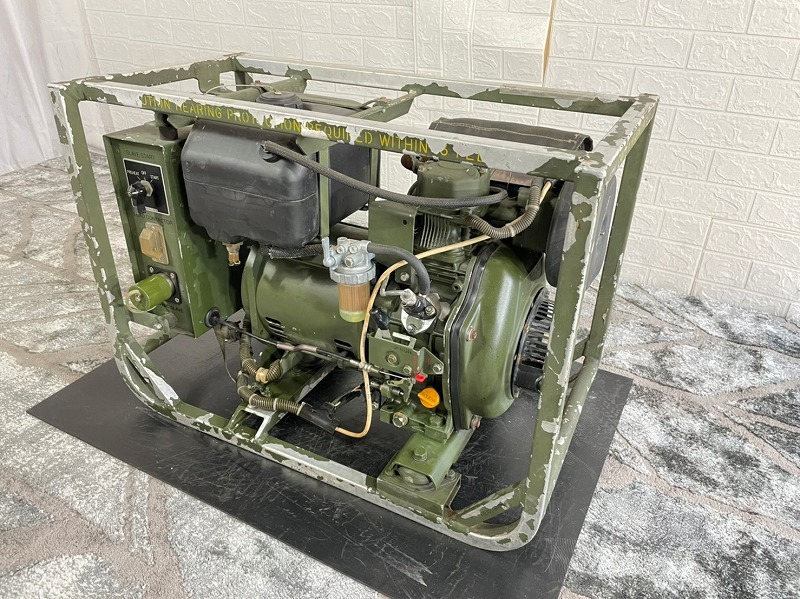Yahoo!オークション - 【米軍放出品】DEWEY 発電機 2KW Yahoo!オークション - 【米軍放出品】DEWEY 発電機 2KW