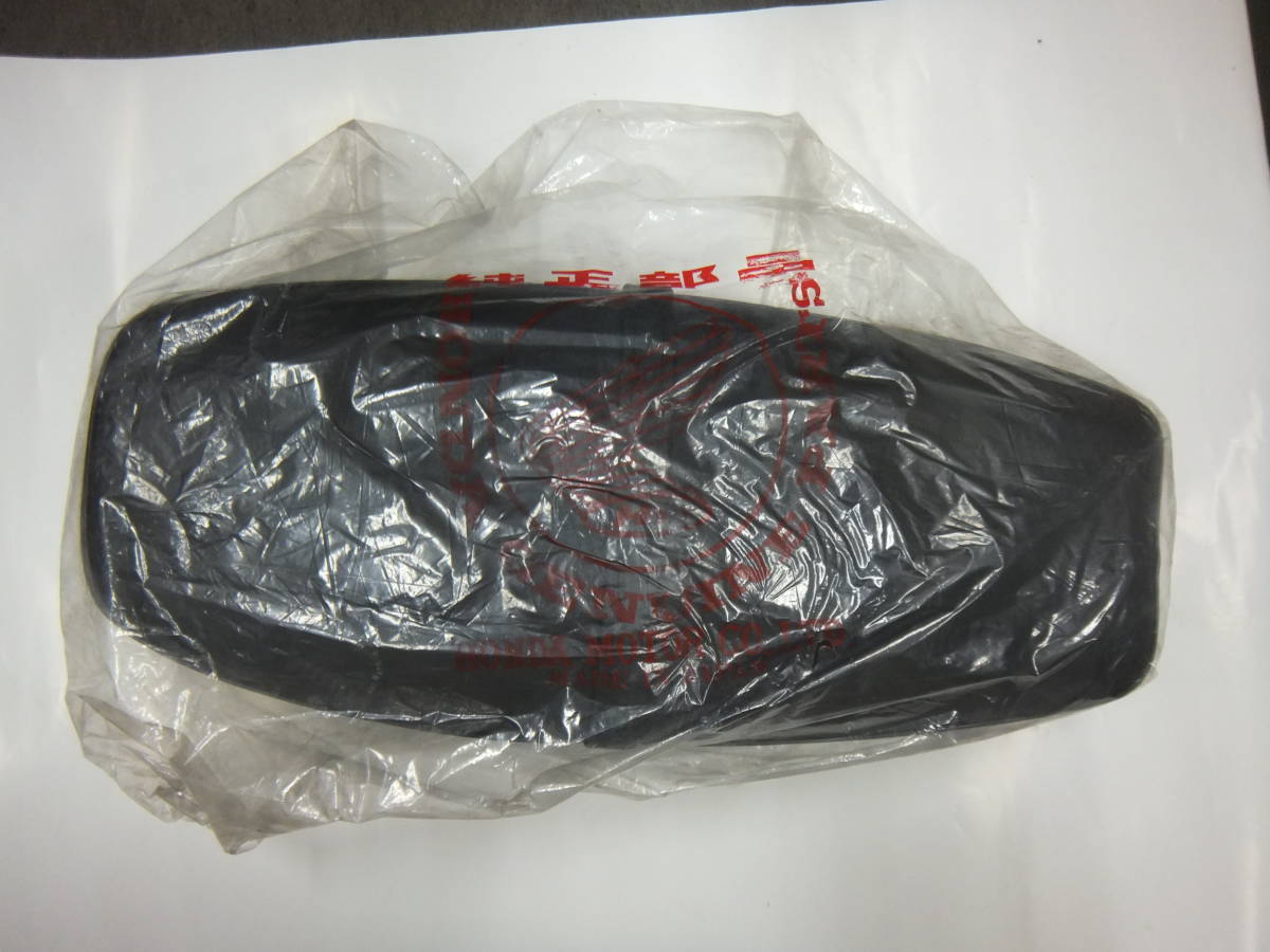 ホンダ CB72 77 Wシート 純正 77100-268-030Aラベルあり 268-03
