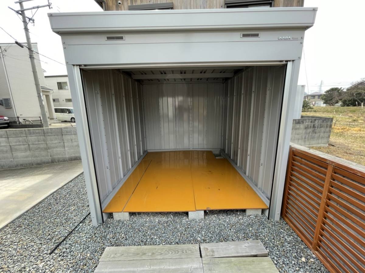 INABA イナバ物置 シャッター ガレージ H2,170×W2,210×D2,630mm INABA イナバ物置 シャッター ガレージ H2,170×W2,210×D2,630mm