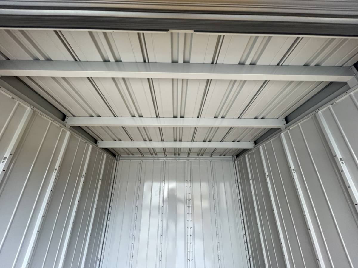 INABA イナバ物置 シャッター ガレージ H2,170×W2,210×D2,630mm INABA イナバ物置 シャッター ガレージ H2,170×W2,210×D2,630mm