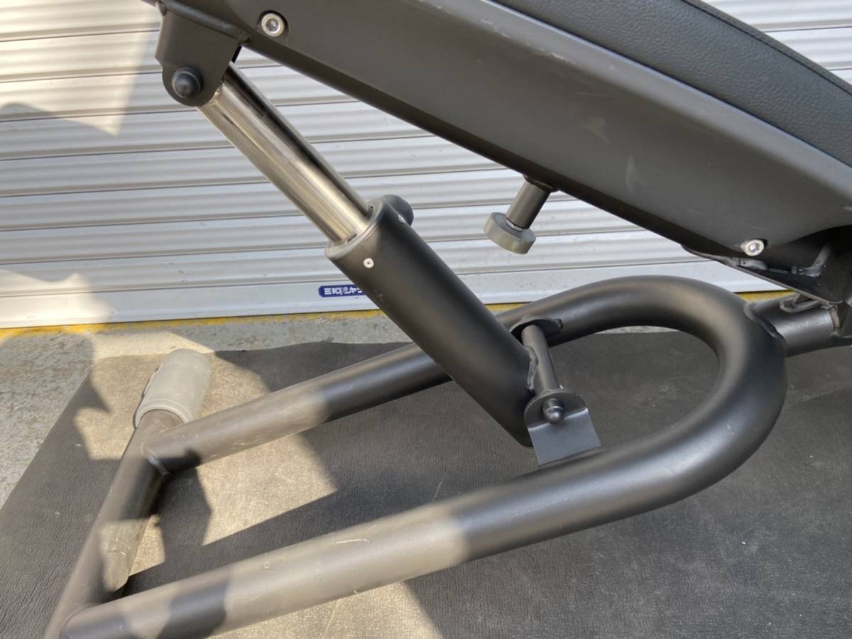 TechnoGym テクノジム 調整可能トレーニングベンチ TechnoGym テクノジム 調整可能トレーニングベンチ