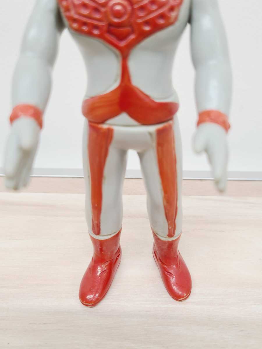 当時物 ウルトラマンタロウ ソフビ人形 1973年~1974年頃 色合い 当時物 ウルトラマンタロウ ソフビ人形 1973年~1974年頃 色合い