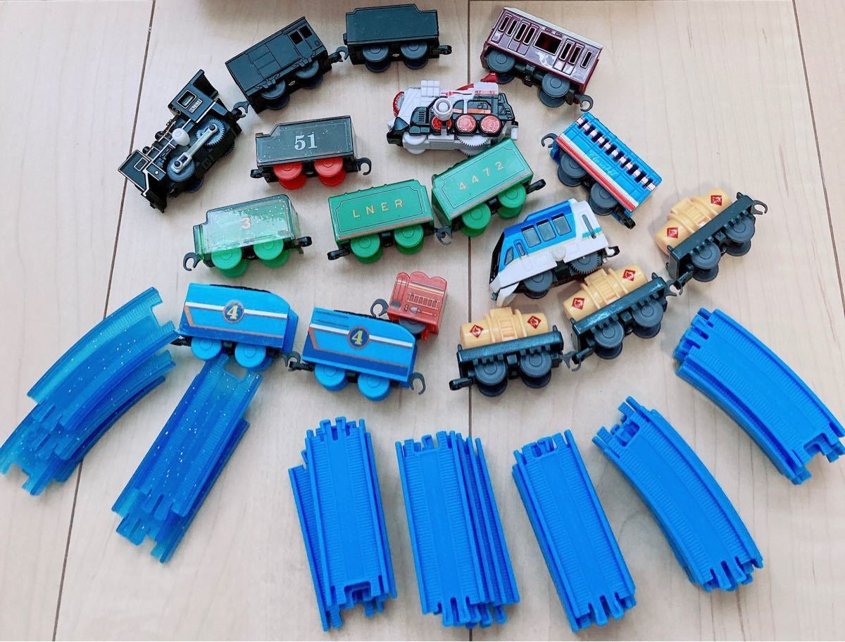 きかんしゃトーマス カプセルプラレール 大量セット バンダイ きかんしゃトーマス カプセルプラレール 大量セット バンダイ