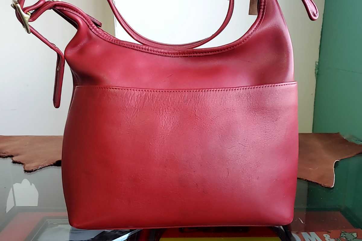 978*90s USA made Old Coach OLD COACH leather one shoulder bag No.G0D-9058 red red Vintage America made used USED