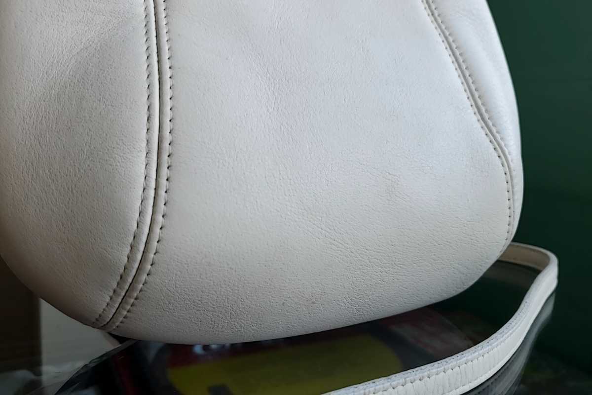 9*90s USA made Old Coach OLD COACH shoulder bag No.M6D-9990 white rare leather America bookbinding leather USED used 