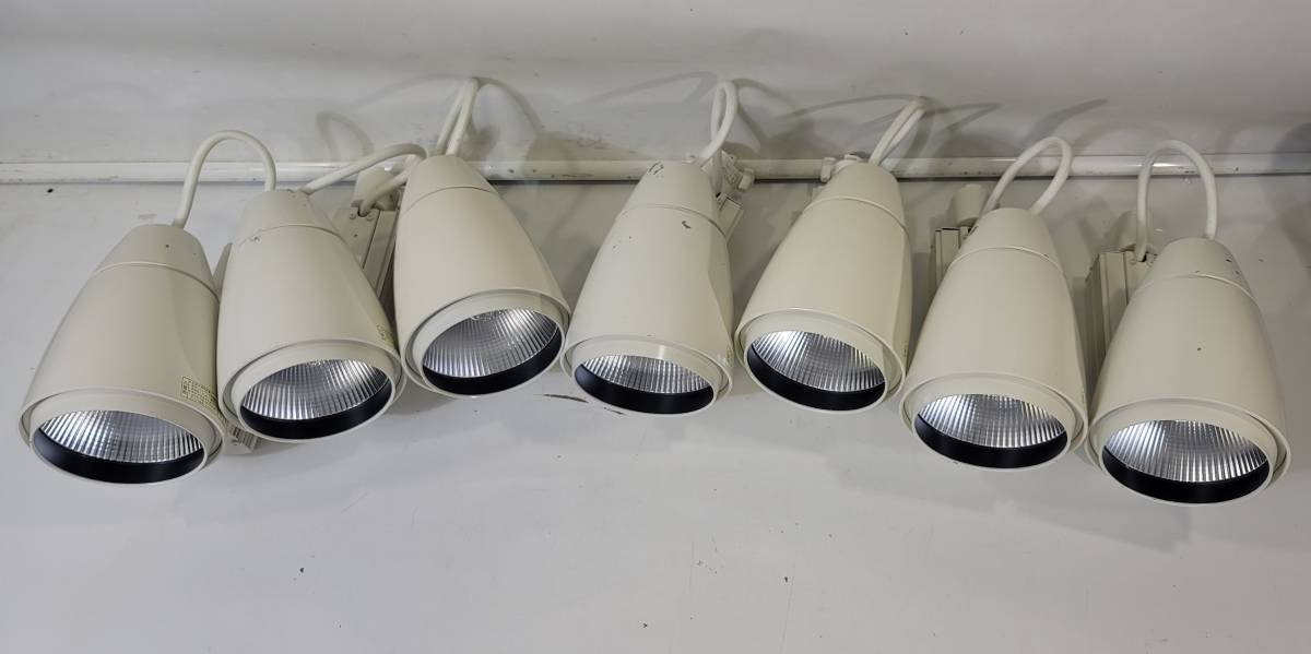 □ダクトレール用 照明器具 遠藤照明 HID TS-7665d 7個セット HIDランプ CDM-T35 すべて点灯確認済み_画像2