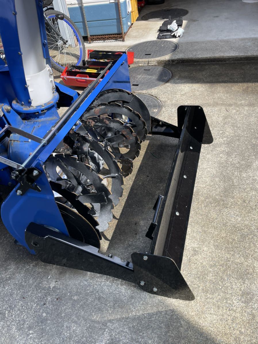 ヤマハ除雪機 YT1390EXR オーガ油圧ローリング 排土板ブレード付 ヤマハ除雪機 YT1390EXR オーガ油圧ローリング 排土板ブレード付
