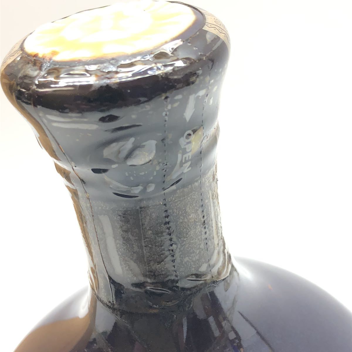 未開栓 SUNTORY サントリー ザ ウイスキー 有田焼 750ml 43% 木箱付き