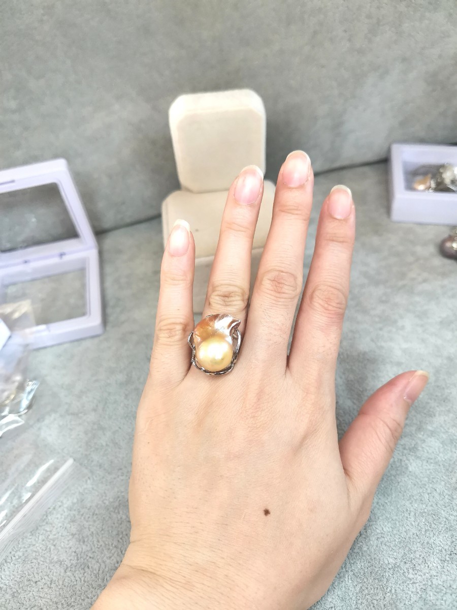 新商品 新品未使用 本真珠リング 薄い金色バロックパール 指輪 卒業式 結婚式｜PayPayフリマ
