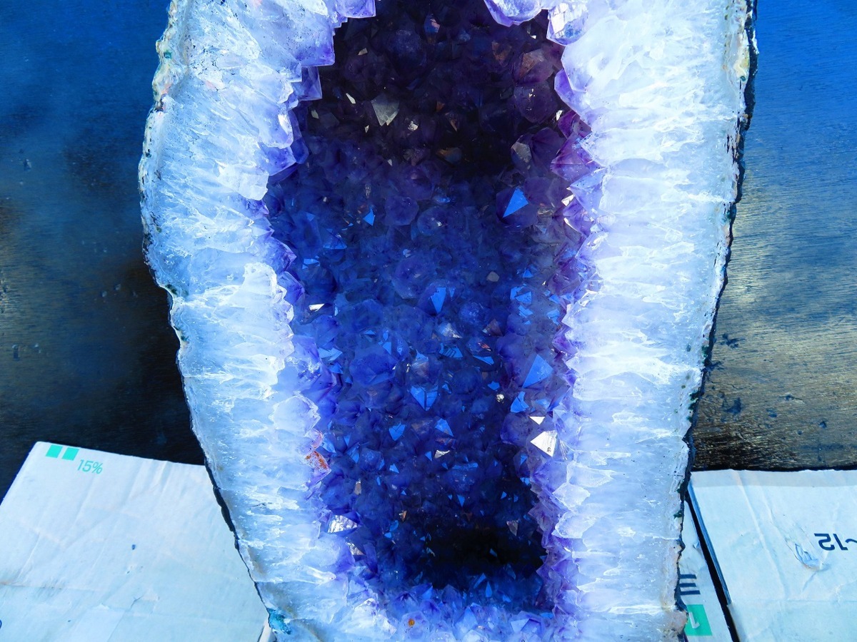 超強パワー天然水晶宝石☆アメジストドーム超巨大台付き30.8kg☆高さ