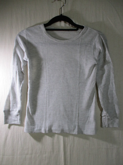 [ west pine shop ] long sleeve T shirt size 130 color gray length 44 width of a garment 31 shoulder width 31/CAZ
