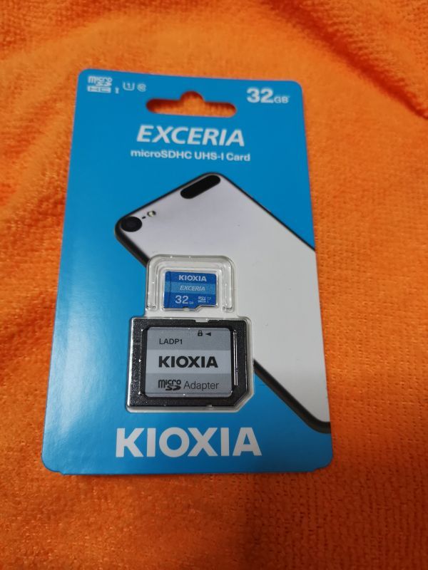 Kioxia 32GB microSD Exceria Flash Memory Card + Adapter U1_画像2