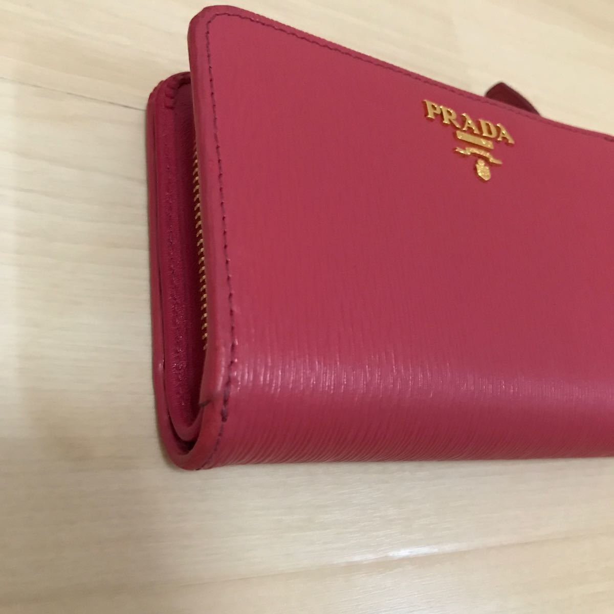 美品　PRADA プラダ 二つ折り財布　ミニ財布　ピンク　ミニウォレット