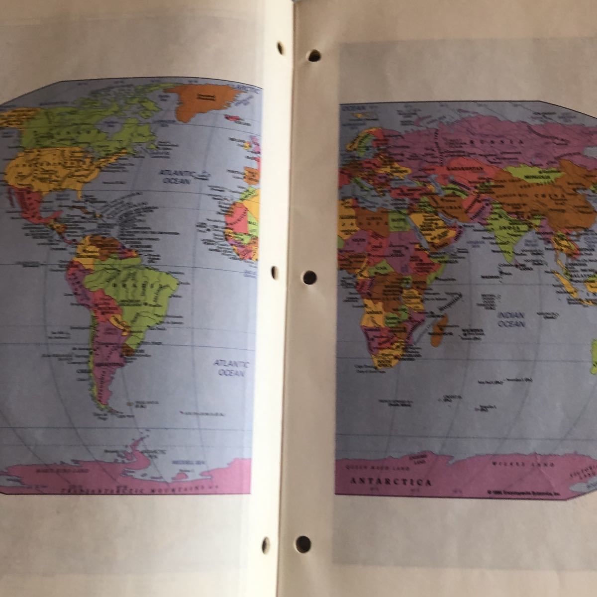 【送料無料】英語版地図帳Merriam Webster notebook Atlas アメリカ中心の地図帳 1997_画像3