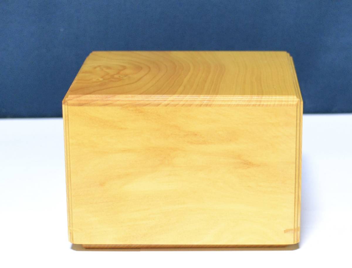 △銘木 本榧 銀杏面取り 将棋 駒箱 新品 化粧箱付き 未使用 item △銘木 本榧 銀杏面取り 将棋 駒箱 新品 化粧箱付き 未使用 item