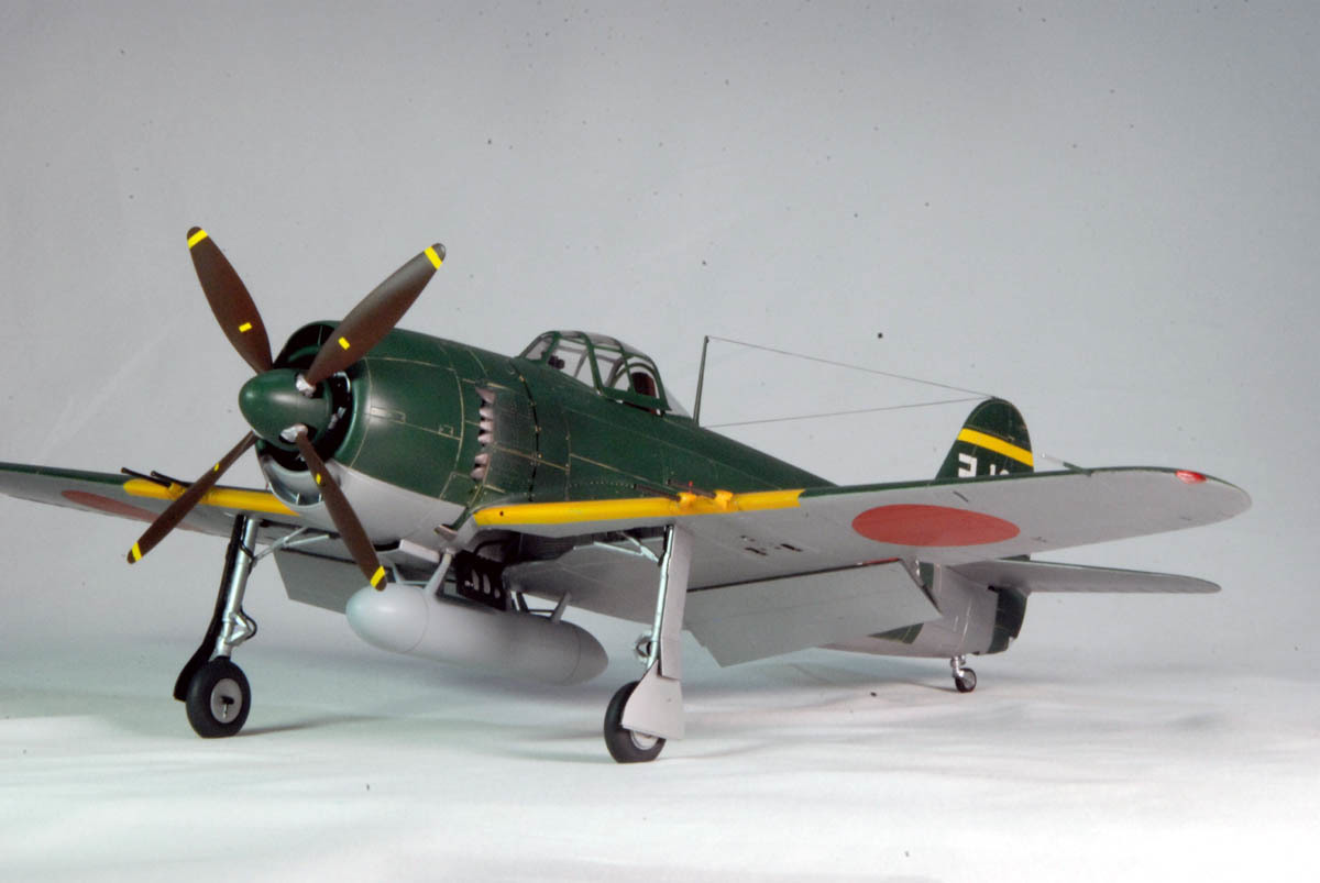 atsudra工房完成品】1/32 紫電改 横須賀航空隊 武藤金義少尉機 atsudra工房完成品】1/32 紫電改 横須賀航空隊 武藤金義少尉機