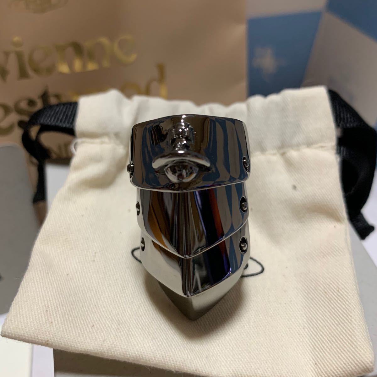 Vivienne Westwood オーブ付アーマーリング 新品未使用 pa-trenggalek