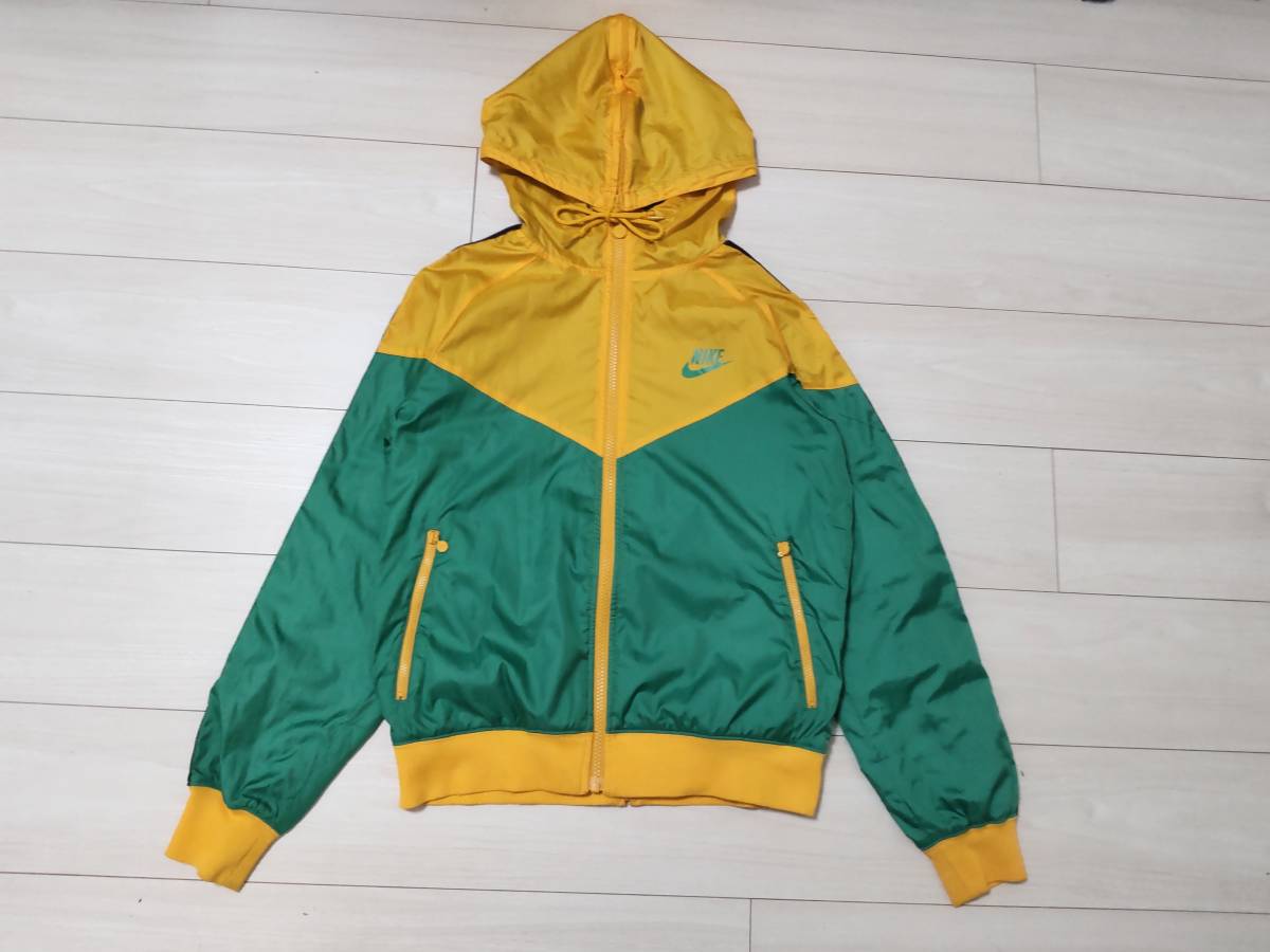 【SALE/37%OFF】 ★ナイキ NIKE ナイロンジャケット ★好配色 ★背面フルジップ ★フリース裏地 ジャンパー、ブルゾン 【SALE/37%OFF】 ★ナイキ NIKE ナイロンジャケット ★好配色 ★背面フルジップ ★フリース裏地 ジャンパー、ブルゾン