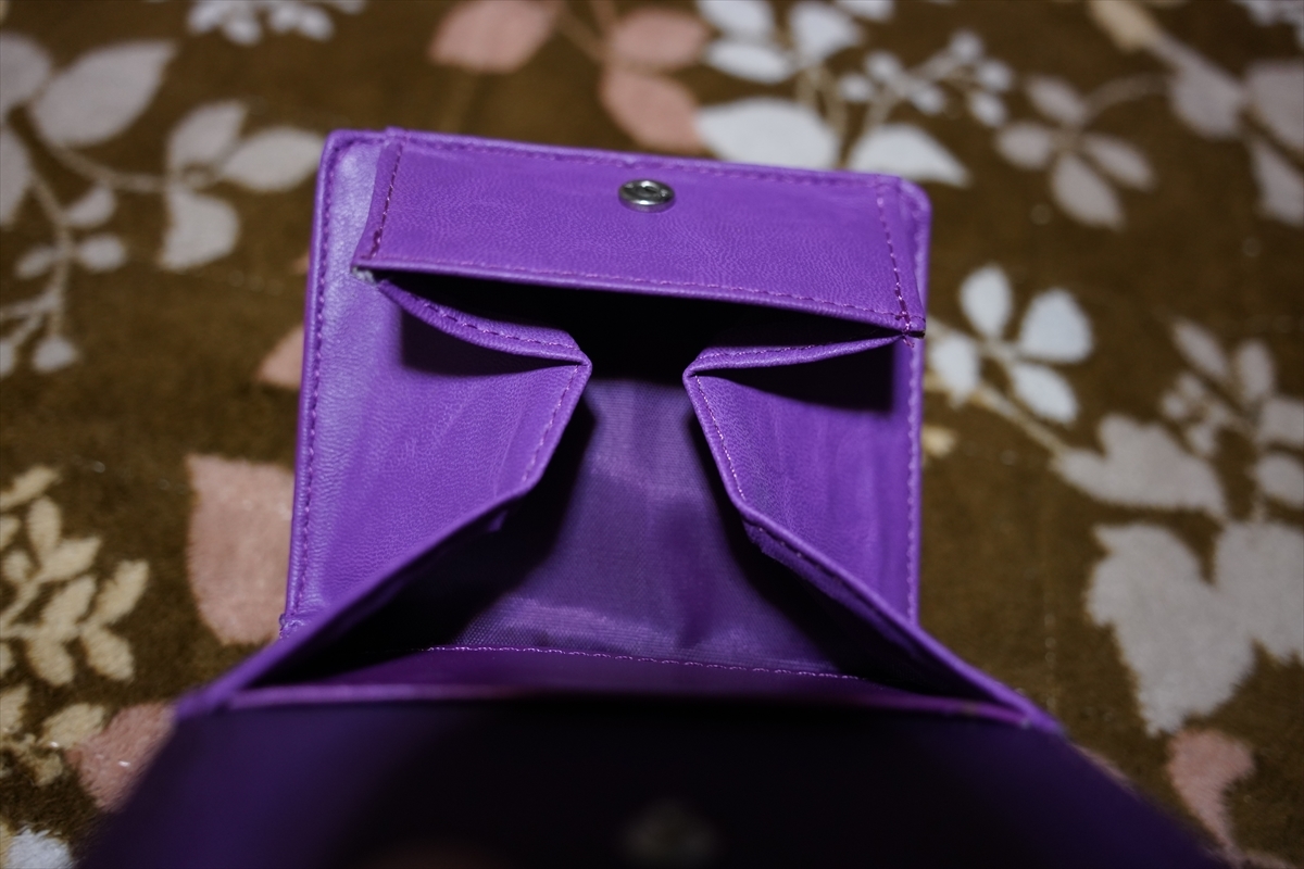 送料無料 フラワー　二つ折り財布 未使用 黒、紫 2個セット_画像7