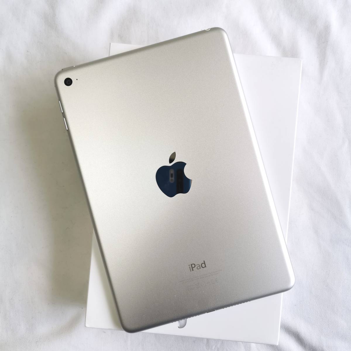 Apple iPad mini4 Wi-Fiモデル 16GB シルバー MK6K2J/A