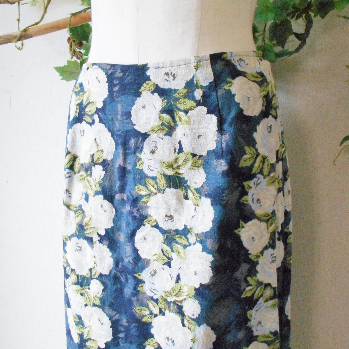  L'Est Rose LEST ROSE spring summer direction elegant floral print print knee height skirt made in Japan 