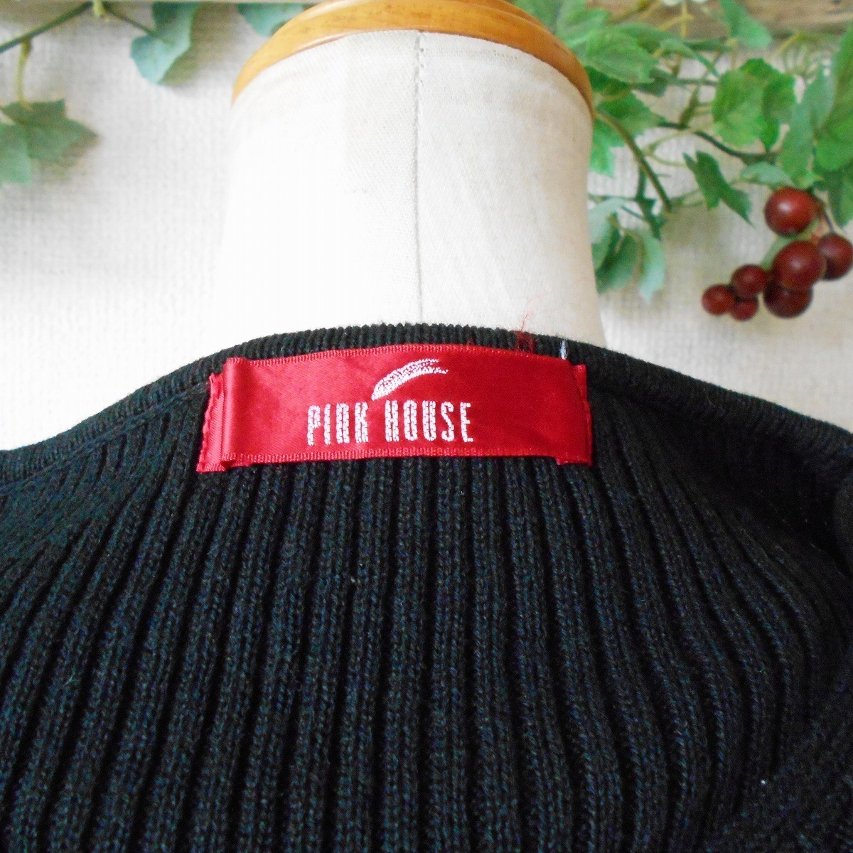  Pink House PINKHOSE осень-зима весна 8 минут рукав ребра вязаный V шея свитер чёрный 
