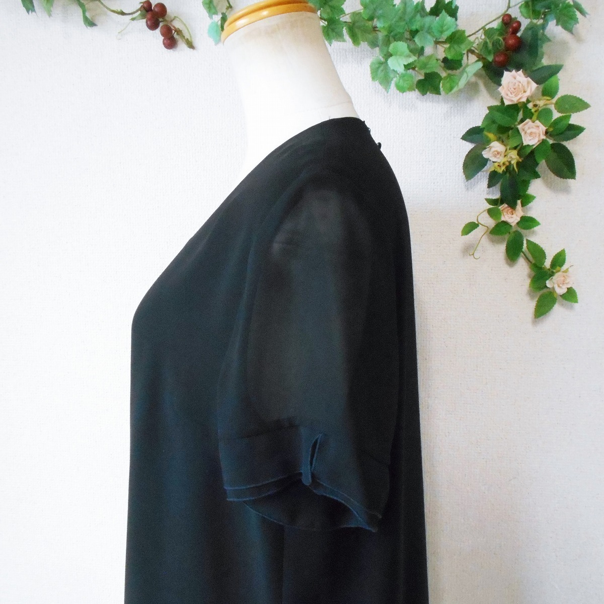 未使用 インゲボルグ INGEBORG お花 刺繍 の 素敵 な シースルー ブラウス 黒 日本製 M_画像8