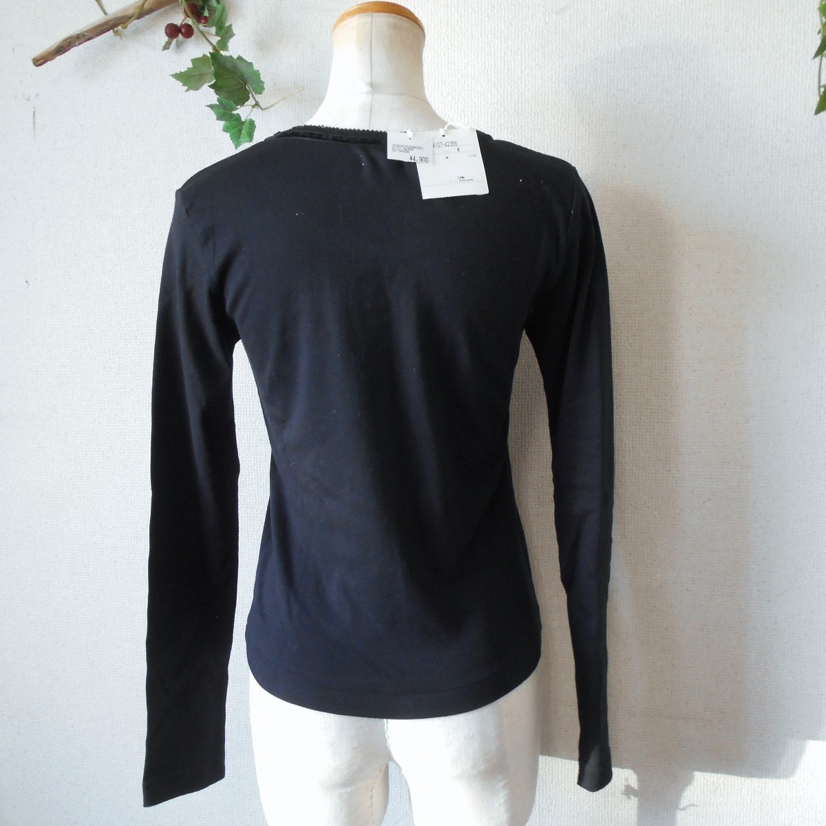 新品 タグ付き 4900円 ケティ KETTY ベロア リボン の 可愛い 長袖 Ｔシャツ カットソー 黒 日本製 M_画像6