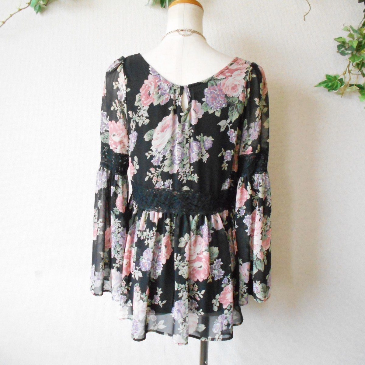  beautiful goods wing INGNI lady's for race. wonderful floral print print blouse M