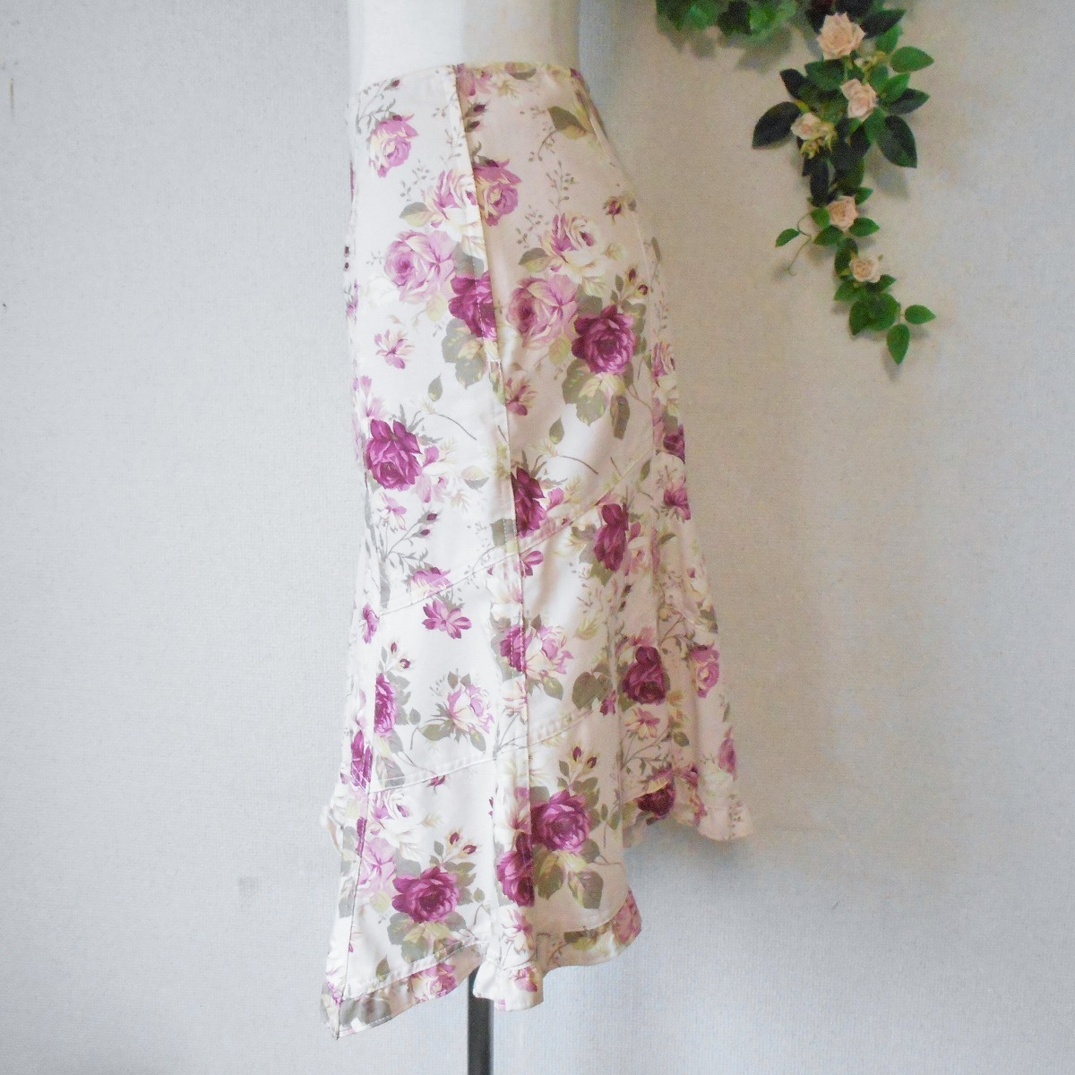  L'Est Rose LEST ROSE spring summer direction flower print. pretty skirt made in Japan M