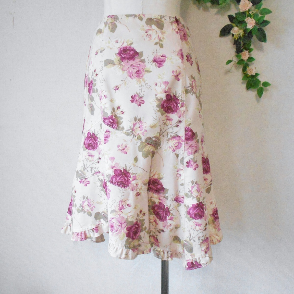  L'Est Rose LEST ROSE spring summer direction flower print. pretty skirt made in Japan M