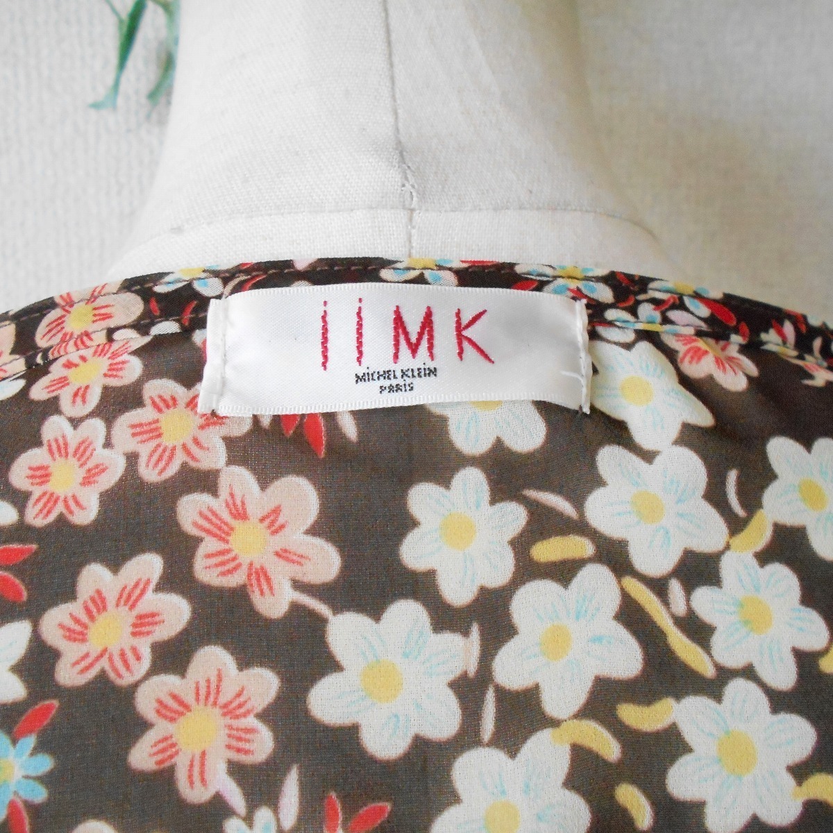 iiMK I I.M ke- Michel Klein chu-ru. taking .. pretty floral print blouse 38