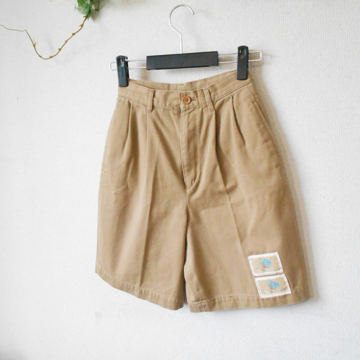  Pink House PINKHOSE. flower & with logo badge attaching culotte shorts made in Japan 