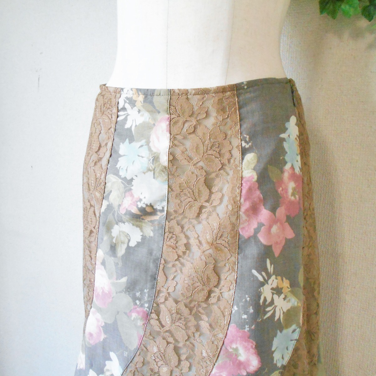  L'Est Rose LESTROSE spring summer direction race × floral print switch skirt made in Japan M