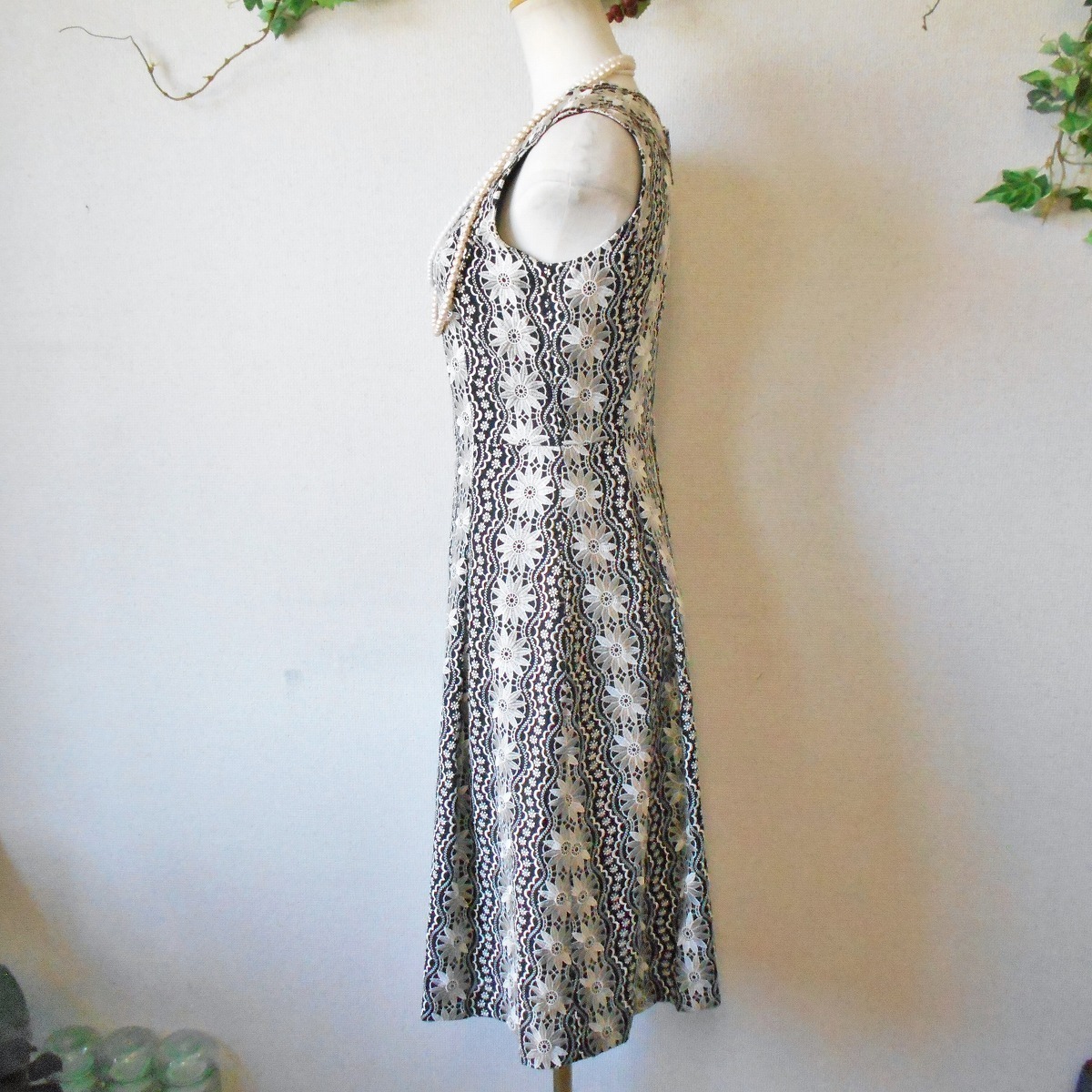 フランコフェラーロ FRANCO FERRARO 豪華 オール 刺繍 入り