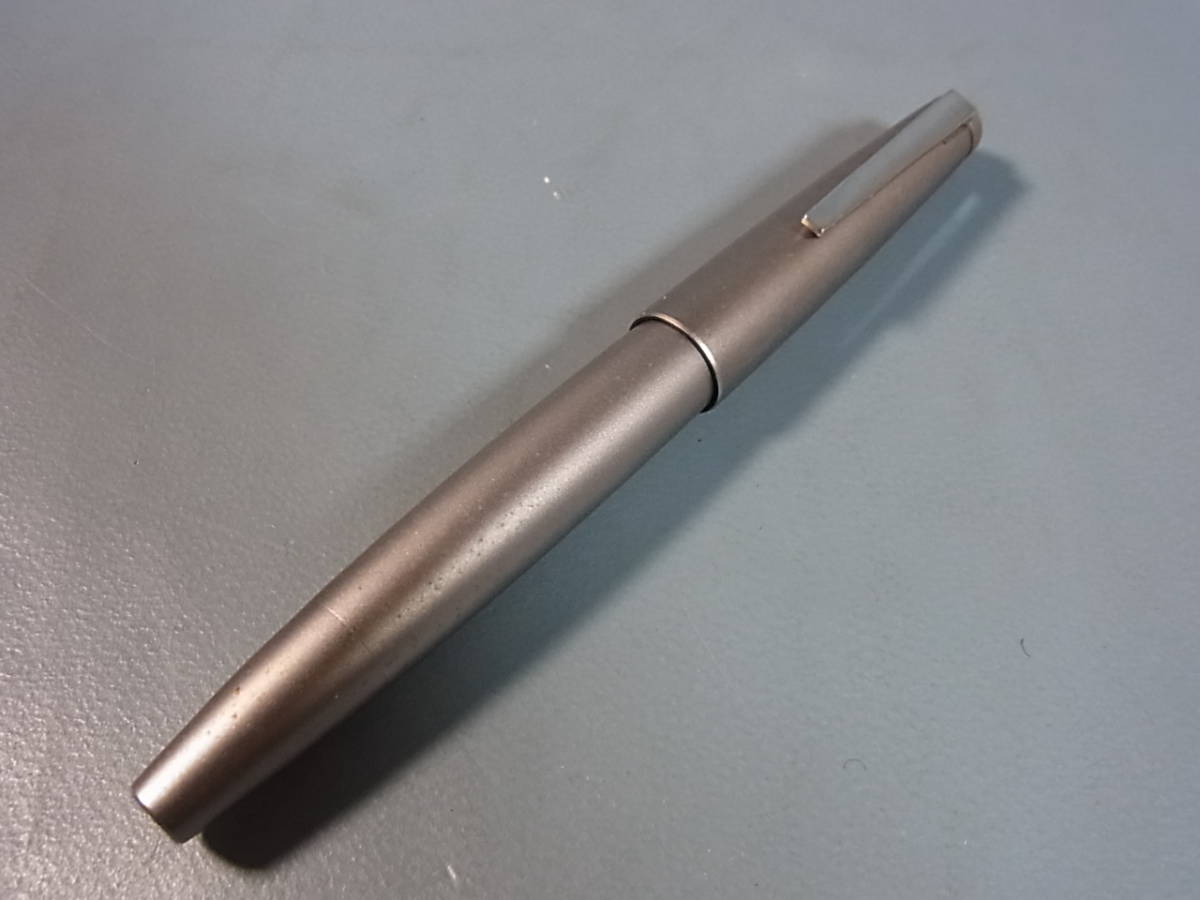 ラミーLAMY 万年筆 2000 ブラックアンバー 50周年記念モデル 箱