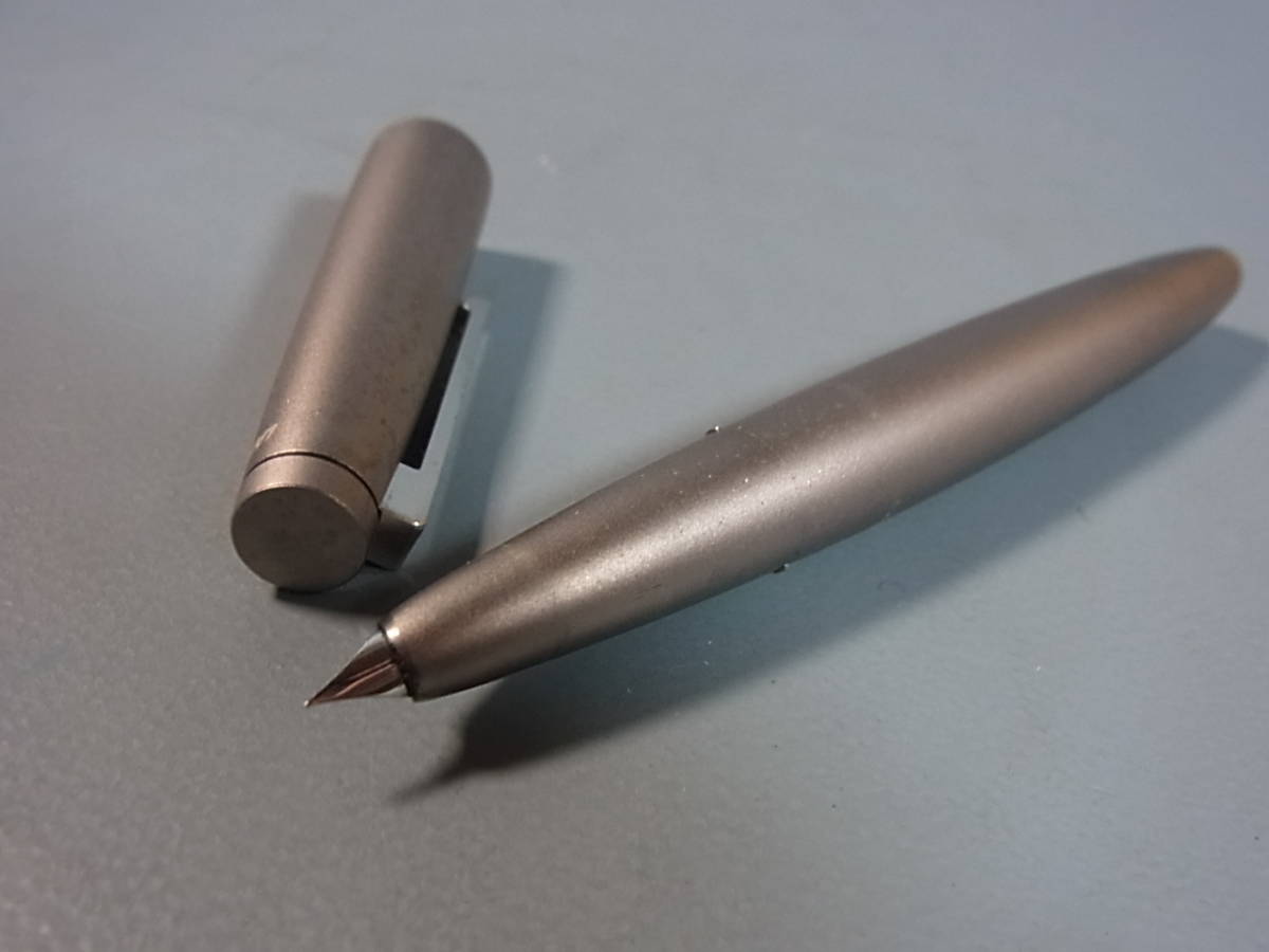 ラミーLAMY 万年筆 2000 ブラックアンバー 50周年記念モデル 箱