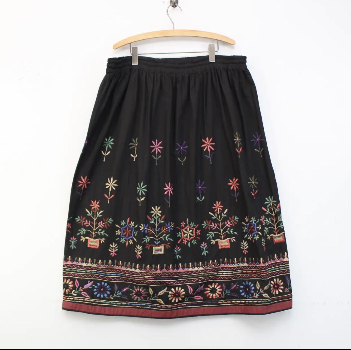USA VINTAGE FLOWER PATTERNED EMBROIDERY SKIRT/アメリカ古着花 USA VINTAGE FLOWER PATTERNED EMBROIDERY SKIRT/アメリカ古着花