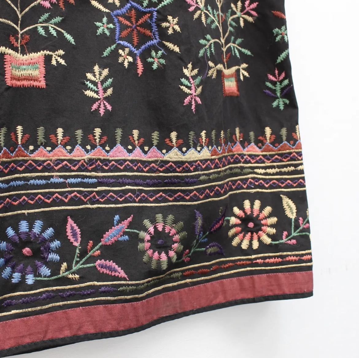 USA VINTAGE FLOWER PATTERNED EMBROIDERY SKIRT/アメリカ古着花 USA VINTAGE FLOWER PATTERNED EMBROIDERY SKIRT/アメリカ古着花